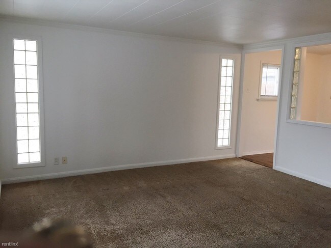 Foto del edificio - 3 br, 1 bath House - 15232 Leland St
