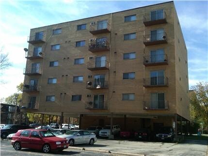 300 Des Plaines - 300 Des Plaines Ave