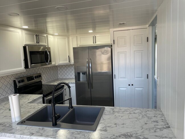 Foto del edificio - 9334 S Lake Ridge Dr