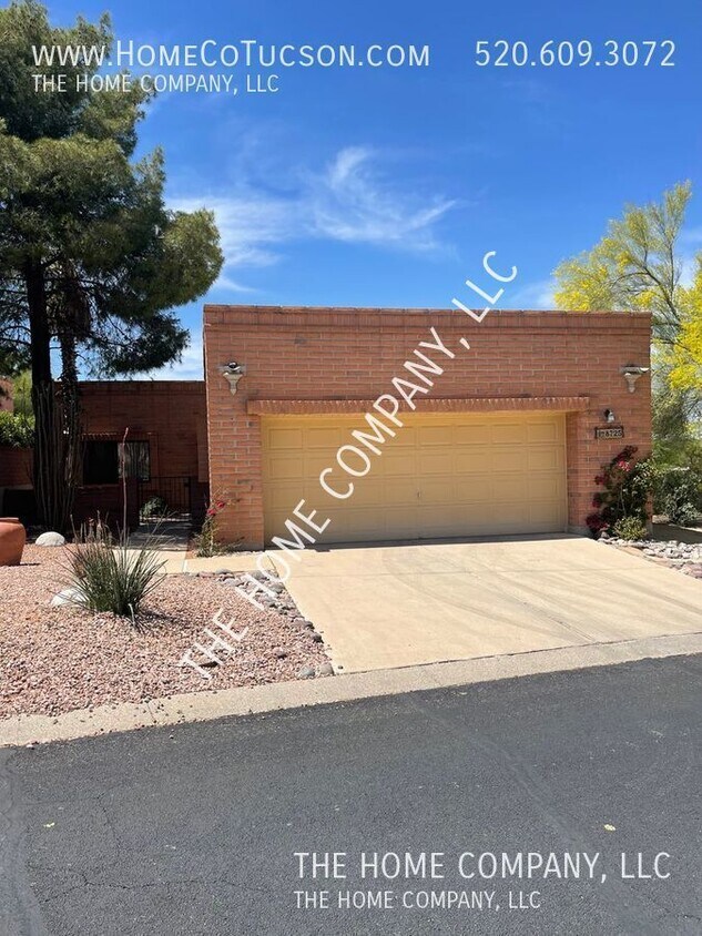 Primary Photo - 8725 N Coral Ridge Loop - Beautiful Hillto...