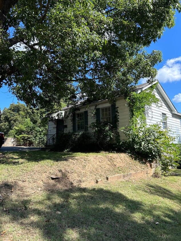 Primary Photo - 3 Bedroom and 1 Bathroom