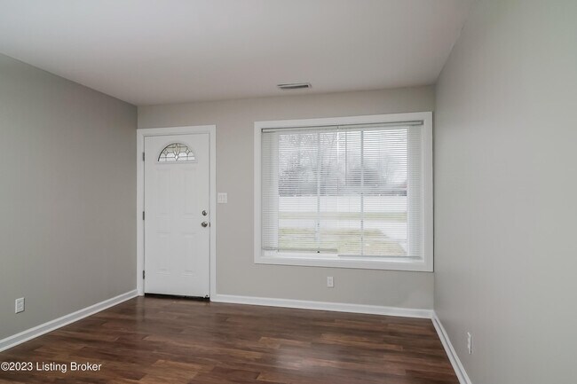 Foto del edificio - 6604 Rob Roy St