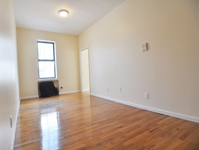 Building Photo - 1215 Myrtle Ave