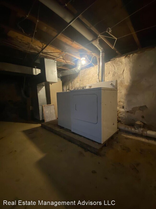 Foto del edificio - 3 br, 1 bath House - 214 Harvey Avenue