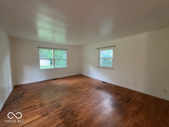 Building Photo - 2646 W 60th St