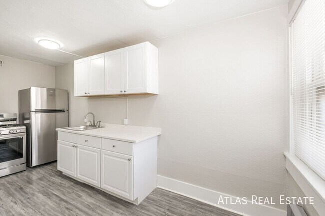 Foto del edificio - 970 N Pearl St