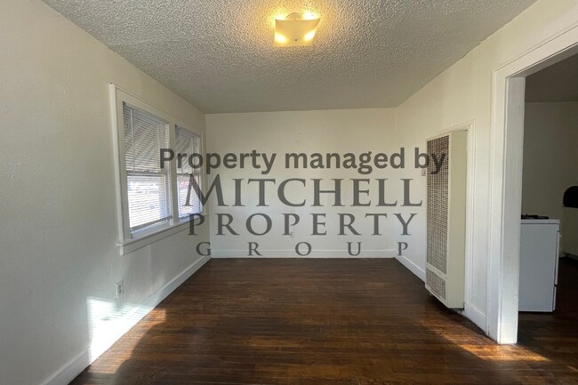 Foto del edificio - Cozy 1 bedroom 1 bath duplex with plenty of space!