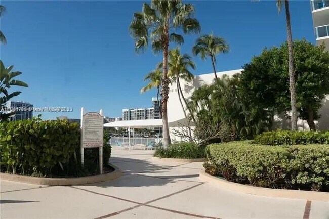 Foto del edificio - 3800 S Ocean Dr