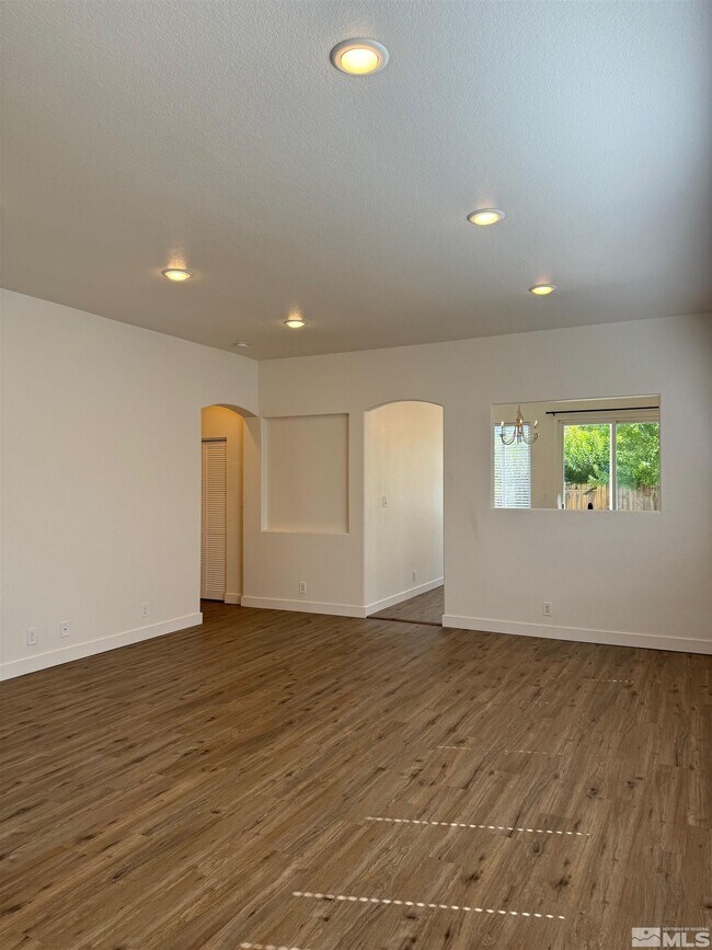 Building Photo - 10050 Zephyr Heights Dr