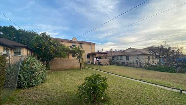 Foto del edificio - 2309 Schoolside Ave
