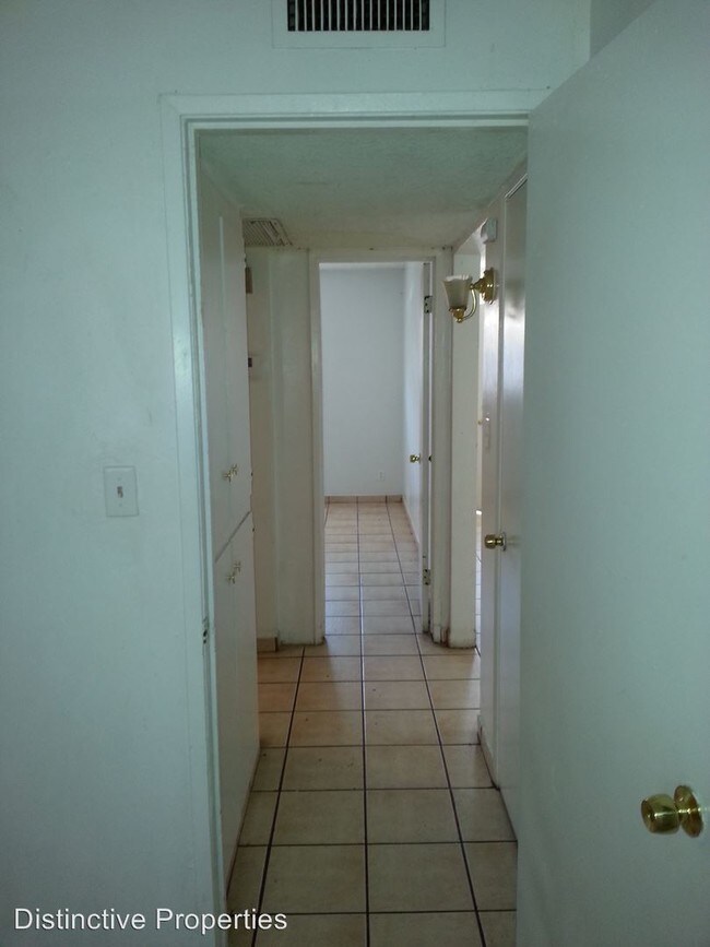Building Photo - 1108 Monterey St