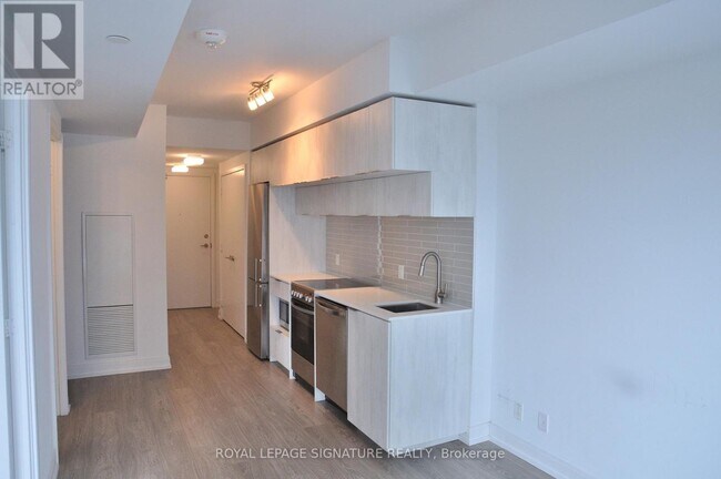 Photo du bâtiment - 181 Dundas St E