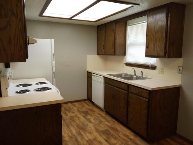 Building Photo - 1403 Nancy Dr