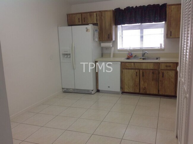 Building Photo - East Orlando/UCF AREA