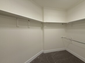 primary-walk-in-closet-high-line-pointe-B5-2x2.5-1301-600-pikes-peak-3-13-2026.JPG - High Line Pointe