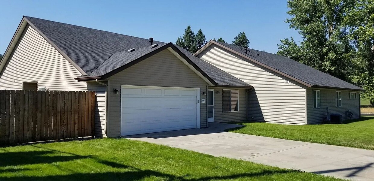 Primary Photo - 2192 West Appleway Ave.