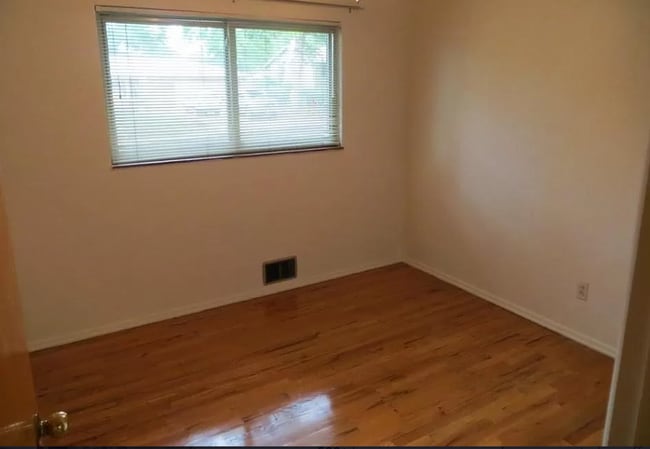 Building Photo - 2944 S Winona Ct