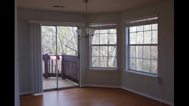 Foto del edificio - 1307 Red Deer Way