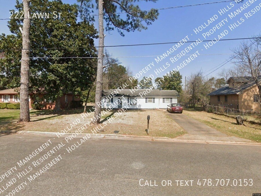 Primary Photo - 222 Lawn St