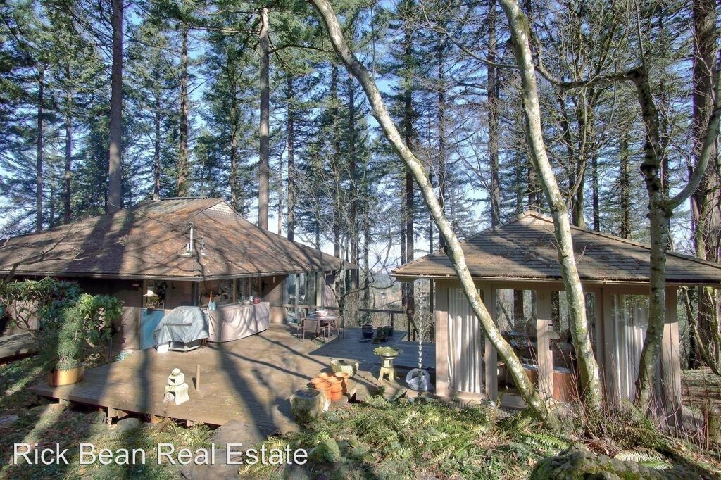 Primary Photo - 2 br, 1 bath House - 820 NW Saint Helens Ave