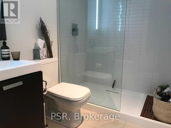 Photo du bâtiment - 1204 - 629 KING STREET W