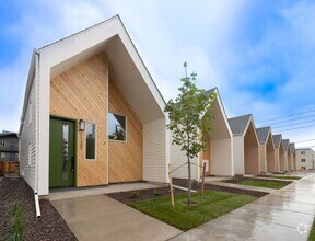 Building Photo - 1105 S Dahlia St