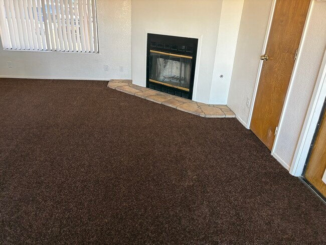 Foto del edificio - 22578 El Centro Rd