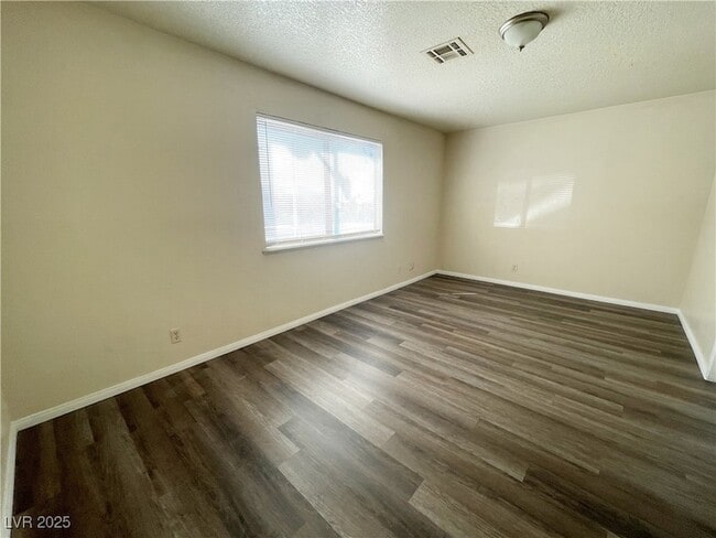 Foto del edificio - 6917 Mendon Ln