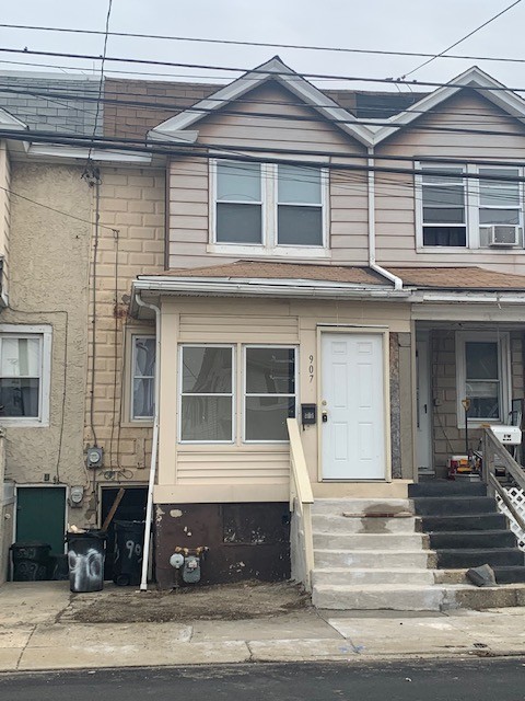 Primary Photo - 907 Green St