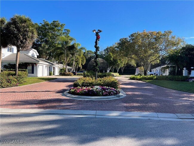 Foto del edificio - 7046 Barrington Cir