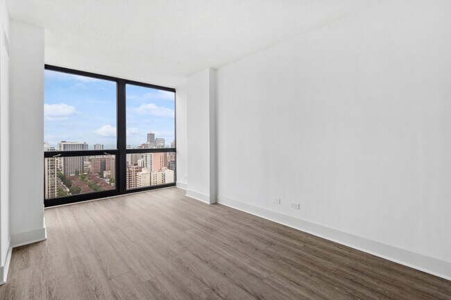 Building Photo - 1122 N Clark St