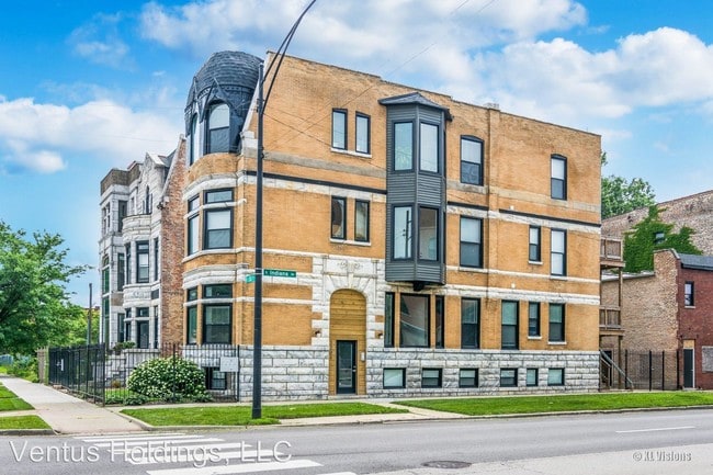 Building Photo - 5001 S Indiana Ave
