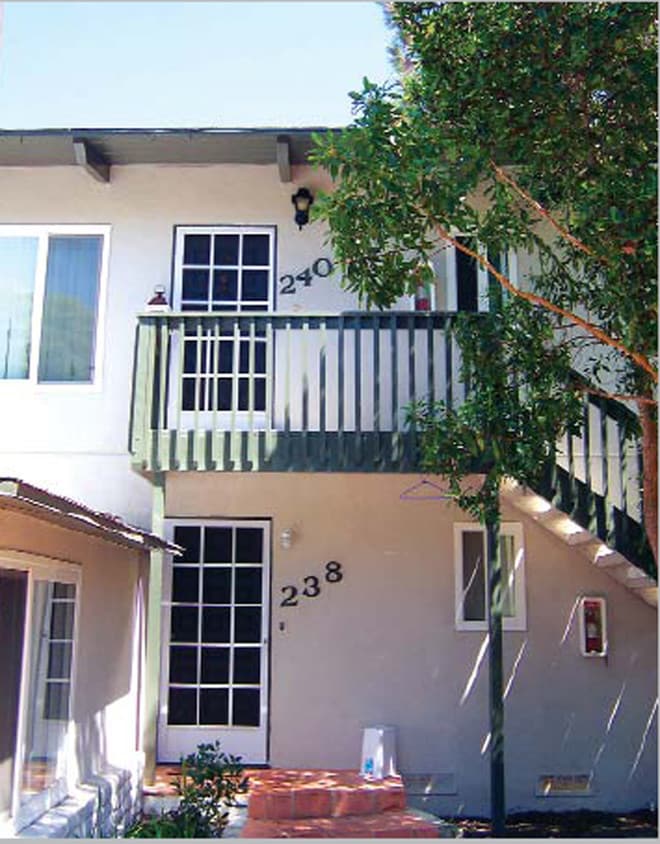 Primary Photo - 238-242 S Helix Ave
