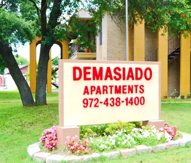 Primary Photo - Demasiado Apartments