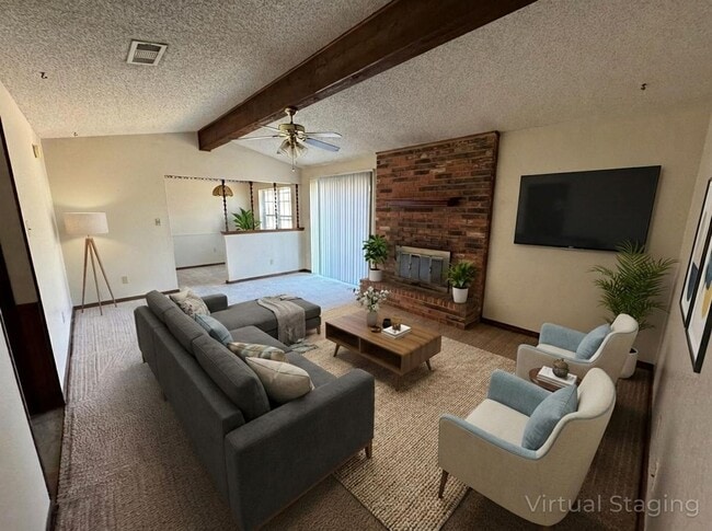 Building Photo - 207 E Hogan Dr