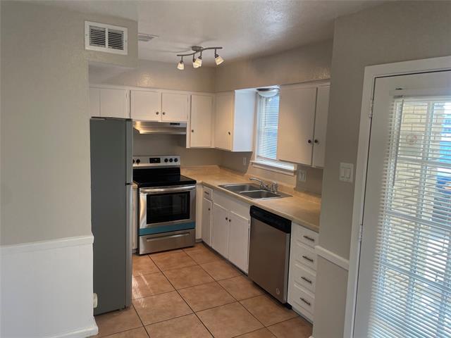 Foto del edificio - 208 Alpine Ct