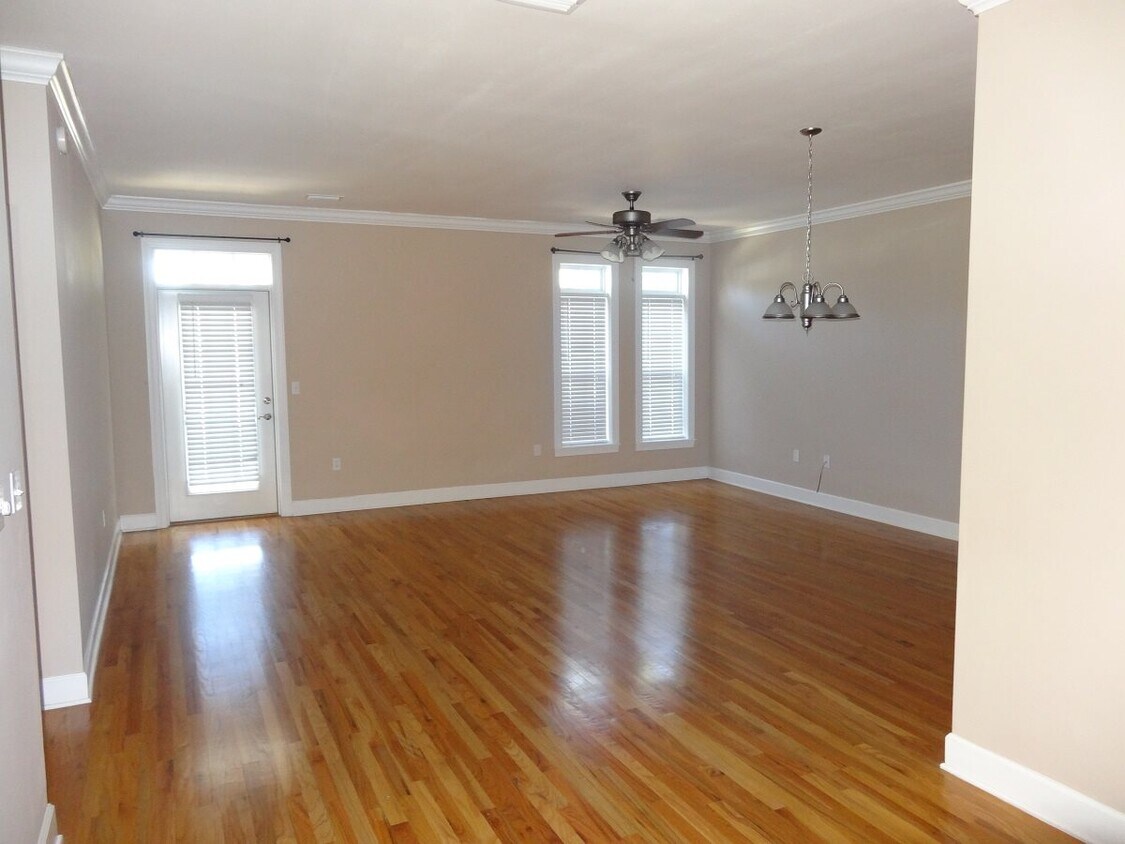 184 E Palmer Mill Rd, Monticello, FL 32344 Room for Rent in