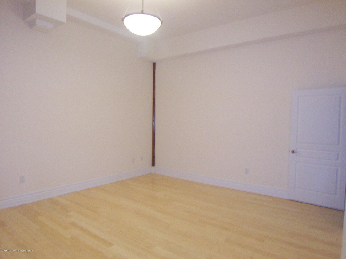 Building Photo - 300 Emory St