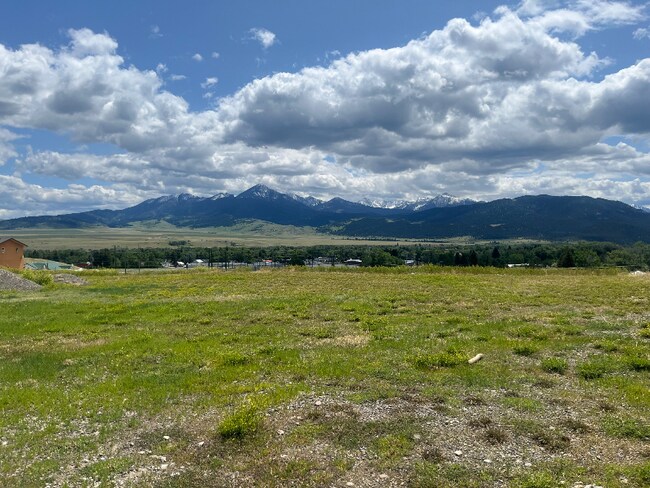 Foto del edificio - 1201 W Montana St