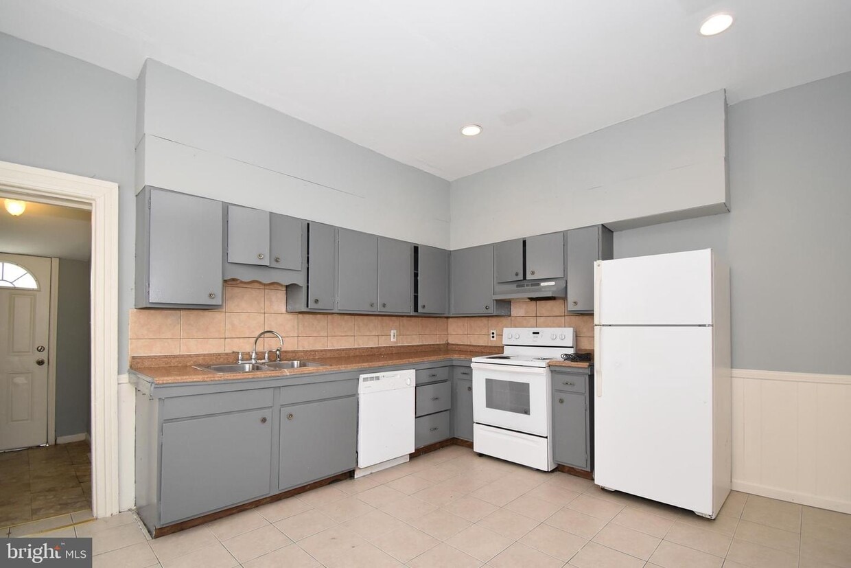 350 Penn St, Burlington, NJ 08016 Townhouse for Rent in Burlington