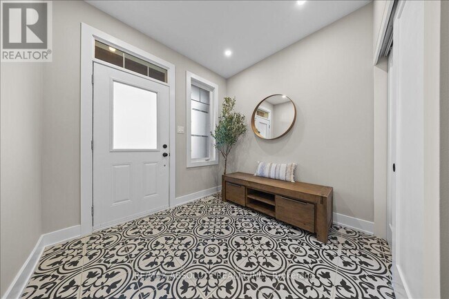 Photo du bâtiment - 332 Haliburton Hts