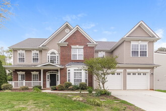 Building Photo - 3447 Fallowbrook Forest