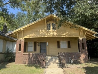 Building Photo - 803 S Broad St