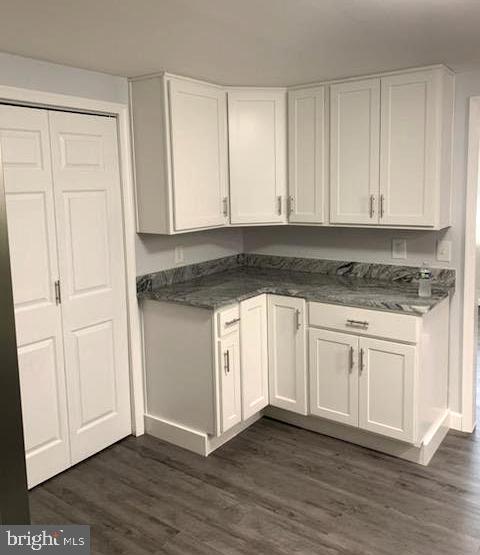 Foto del edificio - 2611 Manor Ave