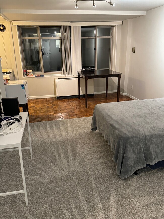 Alfombra nueva - 950 25th St NW