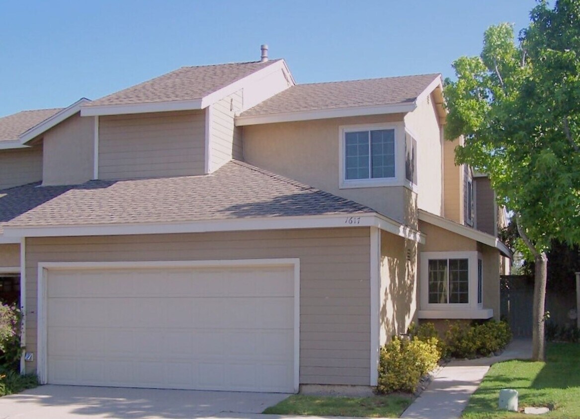 Primary Photo - Beautiful 3Bd, 2Ba Town Home in Corona