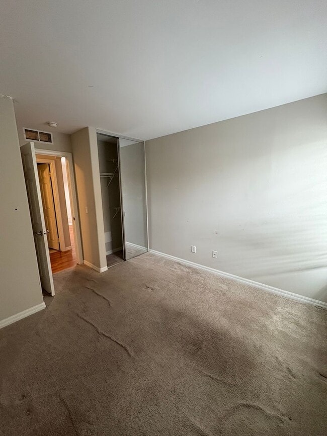 Building Photo - 3 Bed 2 Bath Clairemont Condo
