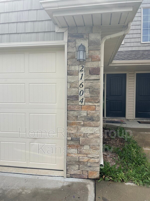 Foto del edificio - 21604 Westover Ct