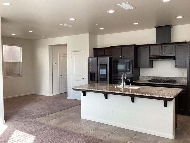 Building Photo - 6319 E Creek View Ln