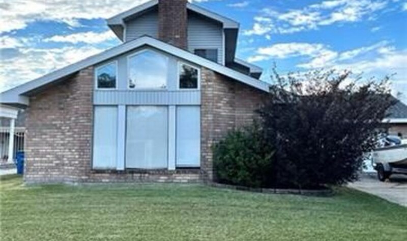 Primary Photo - 215 Dunleith Dr